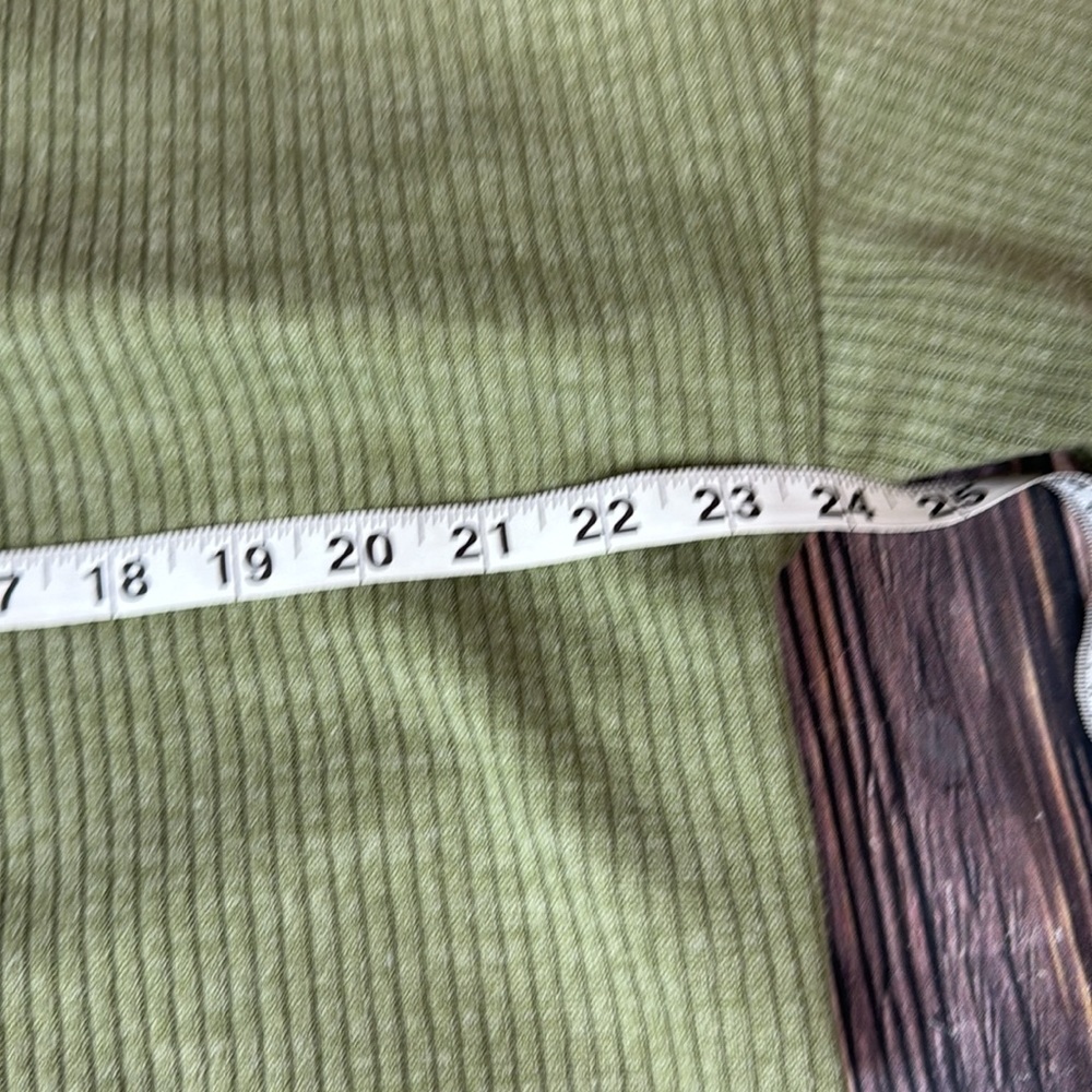 Blu Pepper Oversized Green V Neck Top- Size Large - Picture 6 of 7